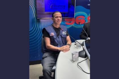 Fabio Jose Gentil Pereira Rosa ensina como hortas comunitárias promovem alimentação saudável e fortalecem laços sociais.