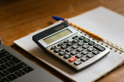 Andrey de Oliveira Pontes explica como evitar dívidas desnecessárias e proteger seu futuro financeiro com escolhas mais conscientes.