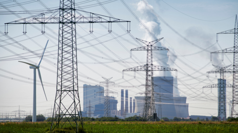 Expansão estratégica da Liderroll fortalece sua atuação no mercado de energia com Paulo Roberto Gomes Fernandes.