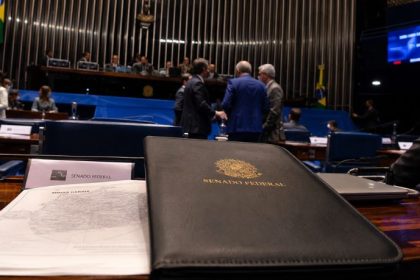 Disputa pelo Senado em Minas Gerais movimenta bastidores da política e amplia debate sobre representatividade